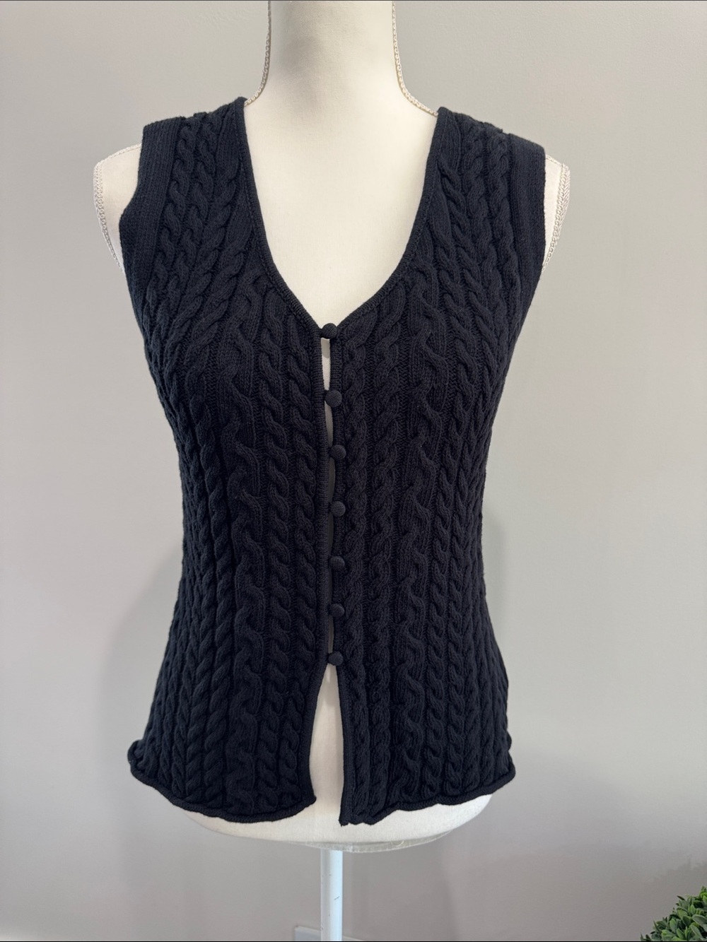 Industry Sweater Vest Sz 
Medium Black Cable Knit Button
Minimalist Grunge